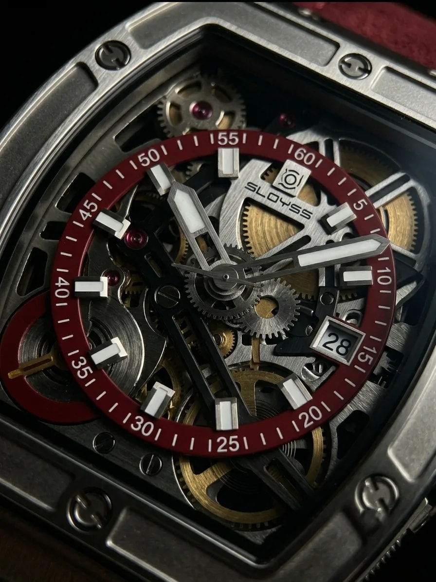 HB Champions Red — skeleton movement detail